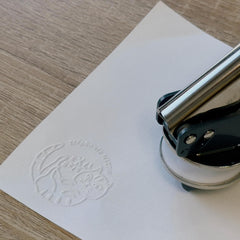 Bookplate of a cat in a circle